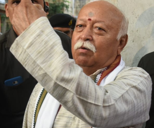 RSS chief Mohan Bhagwat votes in Nagpur, urges everyone to exercise their ‘right and duty’