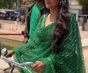 Akshara loves ‘Chamkila’ track ‘Tu Kya Jaane’; drops BTS video from ‘Aisa Pati Mujhe De Bhagwan’