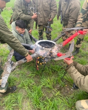BSF seizes heroin close to Pak border in Punjab