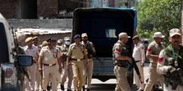 Jamaat-e-Islami man involved in anti-national activities surrenders in Kashmir