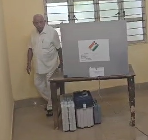 People queue up at K’taka polling stations, Yediyurappa family casts vote