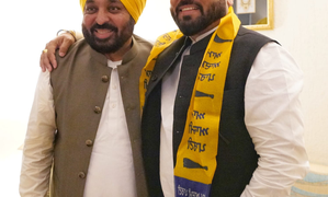 BSP Hoshiarpur Lok Sabha candidate Rakesh Soman joins AAP