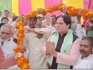 Varun Gandhi campaigns for mom Maneka in Sultanpur