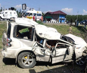 4 tourists from Punjab killed in J&K road accident