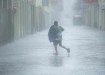 Torrential rains lash multiple cities in China