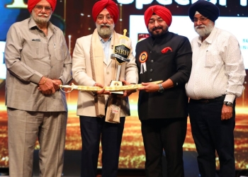 Harjeet Grewal Honored with Sikh Achiever’s Award for Promoting Gatka