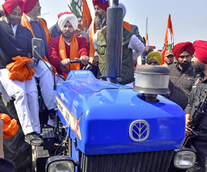Congress leading in six seats in Punjab, show polling trends