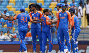 India enter semi-final of the world cup