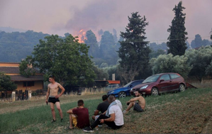 1 dead in wildfire in Greece