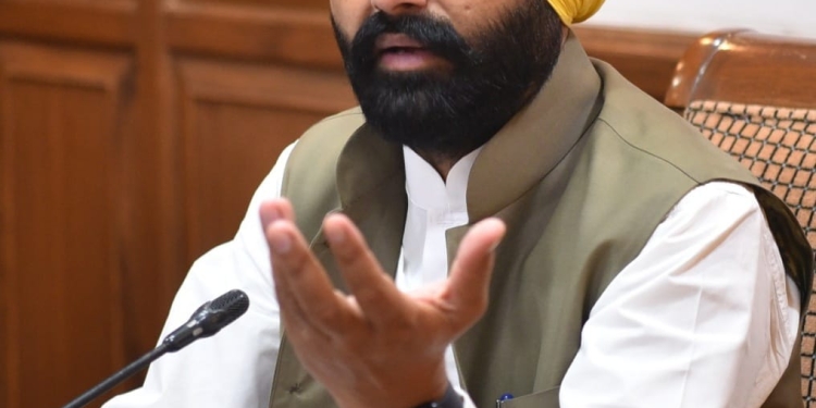 Laljit Singh Bhullar warns government and private bus drivers/conductors to stop harassing passengers at once