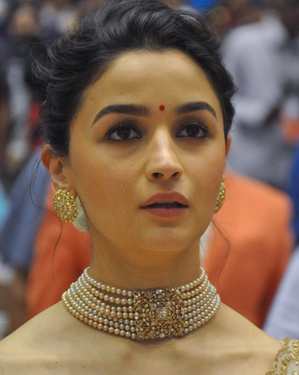 Alia Bhatt ‘can’t believe’ 10 years have passed since ‘Humpty Sharma Ki Dulhania’