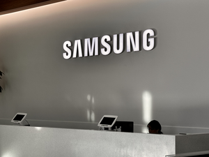 Texas governor visits Samsung Electronics’ chip facility