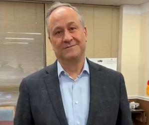 Kamala Harris’ husband tests positive for Covid