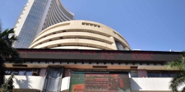 Sensex trades flat after opening in green