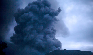 INTERNATIONAL NEWS: Volcano erupts in Russia after 7.0 magnitude earthquake