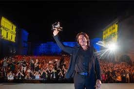 ENTERTAINMENT NEWS: SRK delivers speech at Locarno Film Fest: ‘Art is the act of affirming life’ Los
