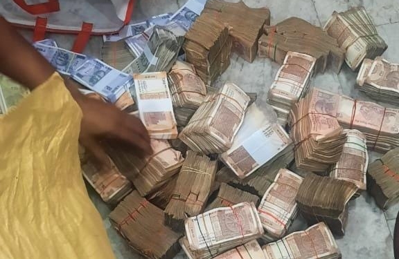 BREAKING NEWS: PUNJAB POLICE’S STF RAIDS PROPERTIES LINKED TO DRUG INSPECTOR SHISHAN MITTAL; FREEZES 24 BANK ACCOUNTS WITH AMOUNT REACHING ₹6.69Cr