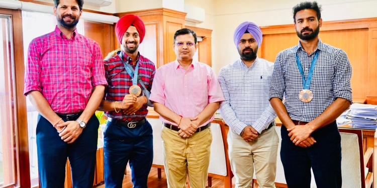 PUNJAB NEWS: Punjab Chief Secretary Anurag Verma congratulates Paris Olympics medalist PCS Officer Hockey Players