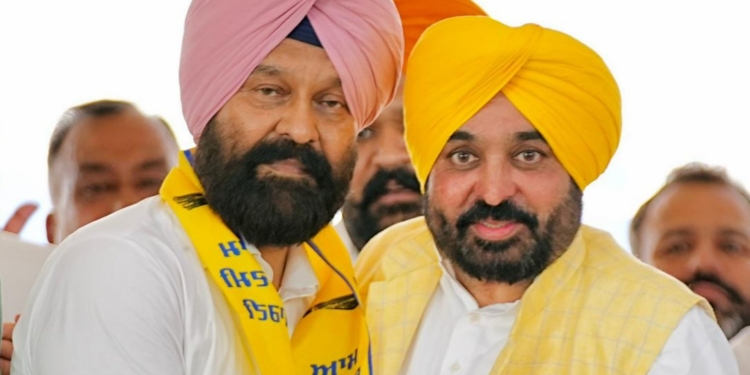 PUNJAB NEWS: PUNJAB FOOD MINISTER LAL CHAND KATARUCHAK MEETS UNION FOOD MINISTER PRALHAD JOSHI