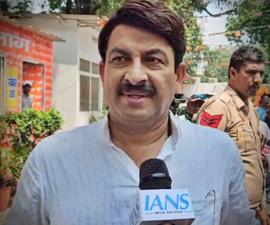No challenge: BJP's Manoj Tiwari takes potshots at Cong-AAP 'likely' alliance in Haryana
