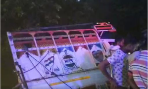 15 killed after bus hits van in UP's Hathras