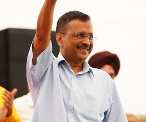 Kejriwal not to visit Delhi Secretariat, sign files: SC
