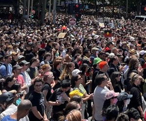 Australian population passes 27 million