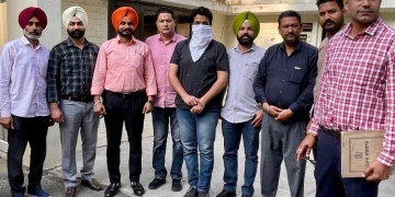 Vigilance Bureau arrests Patwari taking Rs 25,000 bribe