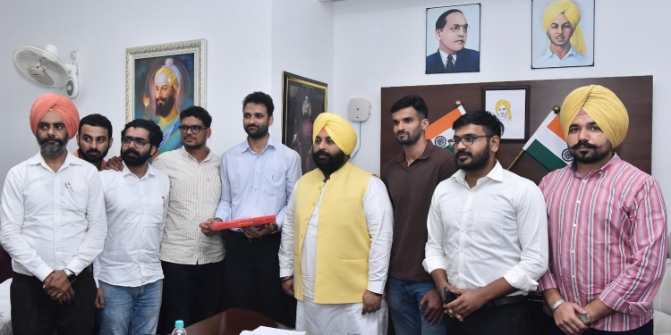 1158 Assistant Professors & Librarians Union thanked Punjab CM and Higher Education Minister