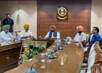 Punjab Rural Development Minister Tarunpreet Singh Sond holds meeting with district officers regarding the preparations of Gram Panchayat Elections