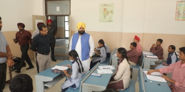 Harjot Singh Bains interacts with Students of School of Eminence, Mohali