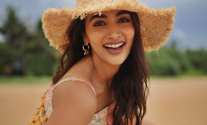 Pooja Hegde jets off to Sri Lanka to ring in her birthday