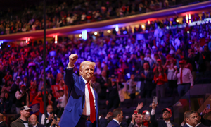 US election: Poll aggregator shows Trump to win if swing state polls hold