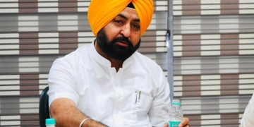 Revenue Minister Hardeep Singh Mundian mandates transparent and incorruptible administration
