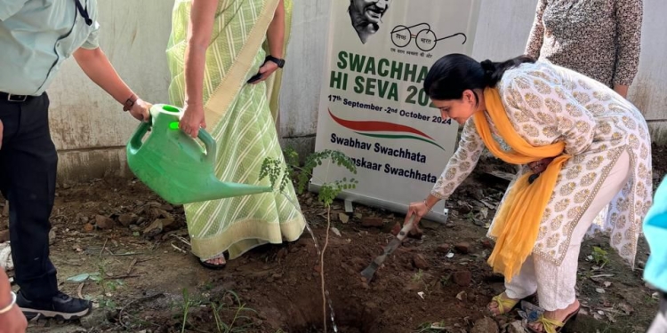 AIMS, Mohali Observes Swachhata Hi Sewa Celebrations to mark Gandhi Jayanti at Campus