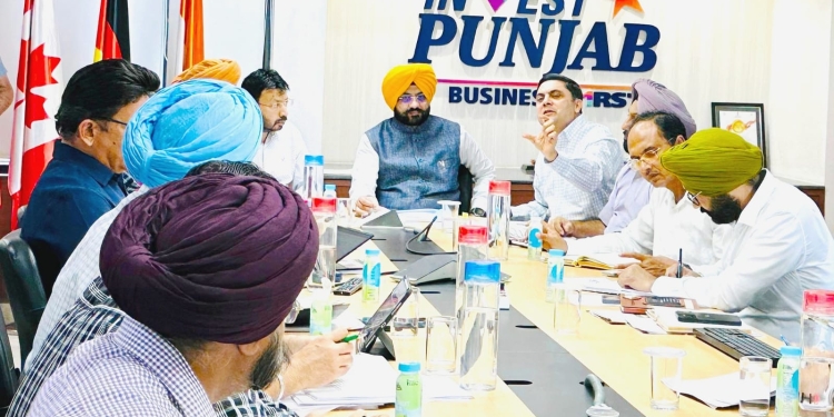 Undertake visits of Focal points to resolve the problems of industrialists: Tarunpreet Sond and Dr. Ravjot tell officers