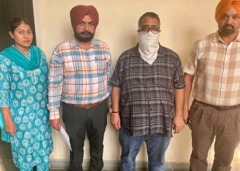 Vigilance Bureau arrests excise dept peon for taking Rs 10000 bribe