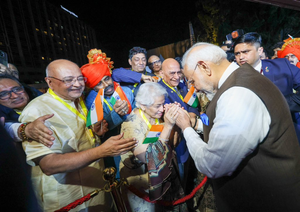 Indian Diaspora welcomes PM Modi with chants of ‘Vande Mataram’, ‘Bharat Mata Ki Jai’ in Nigeria