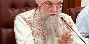 Lift airport Kirpan ban immediately, urges Speaker Sandhawan
