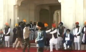 Man tries to shoot Sukhbir Badal at Golden Temple, arrested