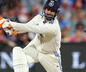 2nd Test: Head & bowlers put Australia in total control as India land in big trouble