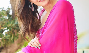 Kriti Sanon enjoys live rendition of ‘Kya Hua Tera Vaada’ with rumoured beau Kabir Bahia