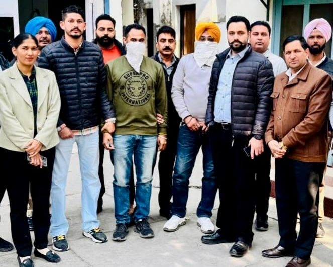 Vigilance Bureau arrests Motor Vehicle Inspector, his associate taking Rs. 14,000 bribe