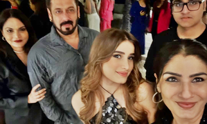 Raveena Tandon cherishes old memory with Salman Khan on New Year