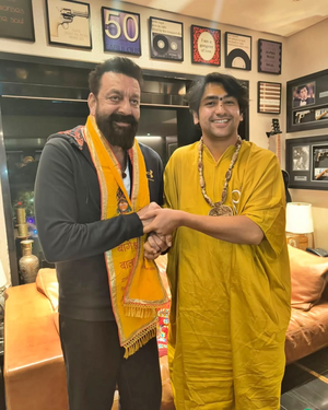 Sanjay Dutt honoured to have Bageshwar baba visit his home