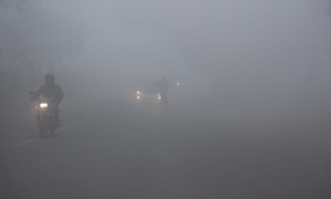 Dense fog in Delhi-NCR: 184 flights delayed, 26 trains running late 