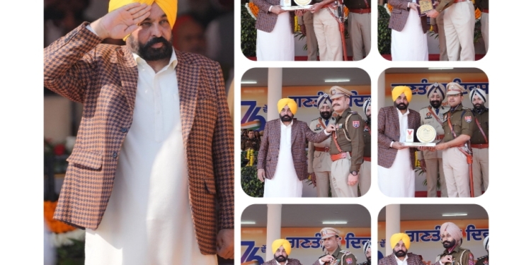 PUNJAB: CM BESTOWS CHIEF MINISTER RAKSHAK PADAK AND CHIEF MINISTER’S MEDAL FOR OUTSTANDING DEVOTION TO DUTY TO COPS