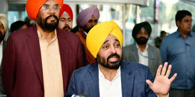 Trump’s ‘Gift’ to Modi: Chained Indians Deported on US Army Plane