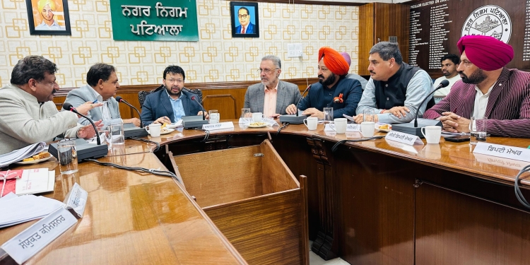 Local Bodies Minister Dr. Ravjot Singh Reviews Development Projects in Patiala