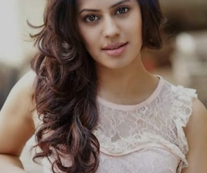Actress Ranya tells DRI she is freelance realtor in Dubai; confesses to smuggling 17 gold bars